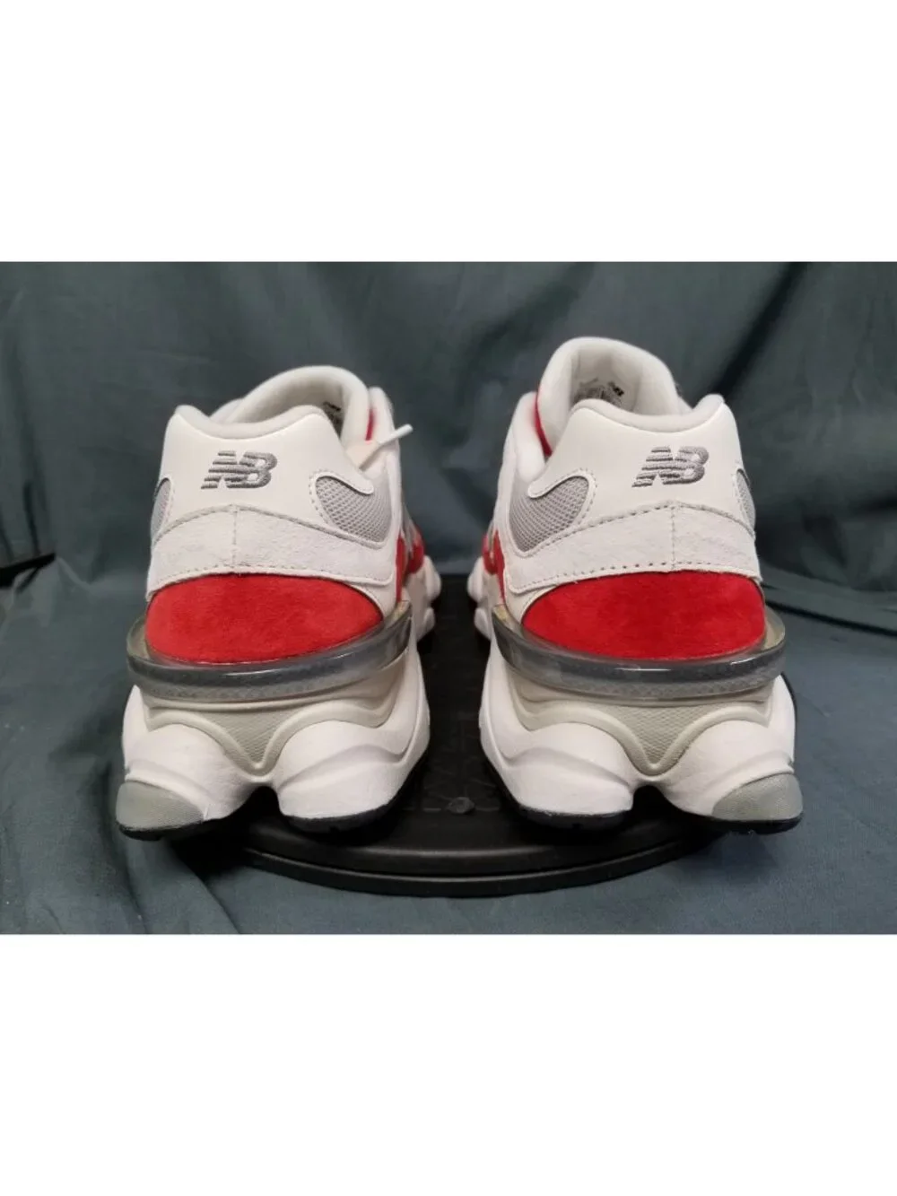 New Balance 9060 Sneakers White Red U9060JBE Men's Size 13 NEW NO BOX!